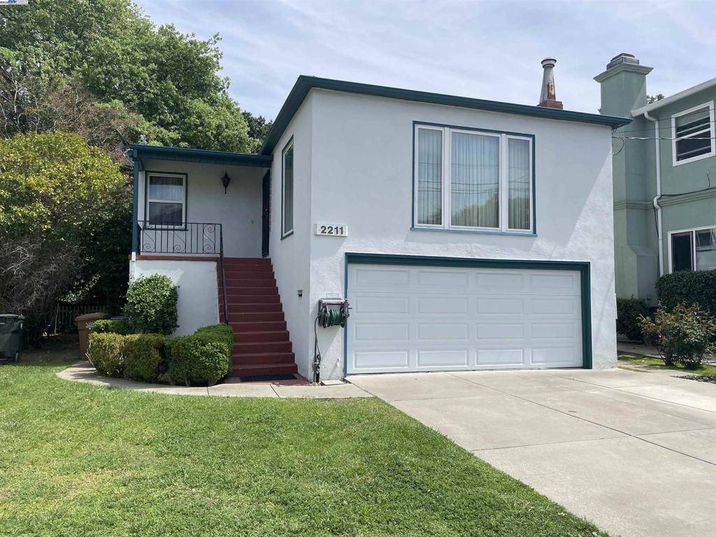 Martinez, CA 94553,2211 Castro St