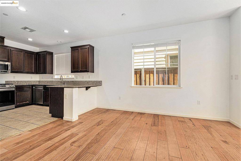 61 Halsey Ct Pittsburg, CA 94565