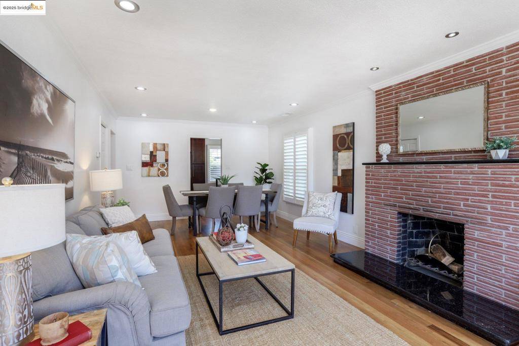 Oakland, CA 94605,4103 Dickson Ct