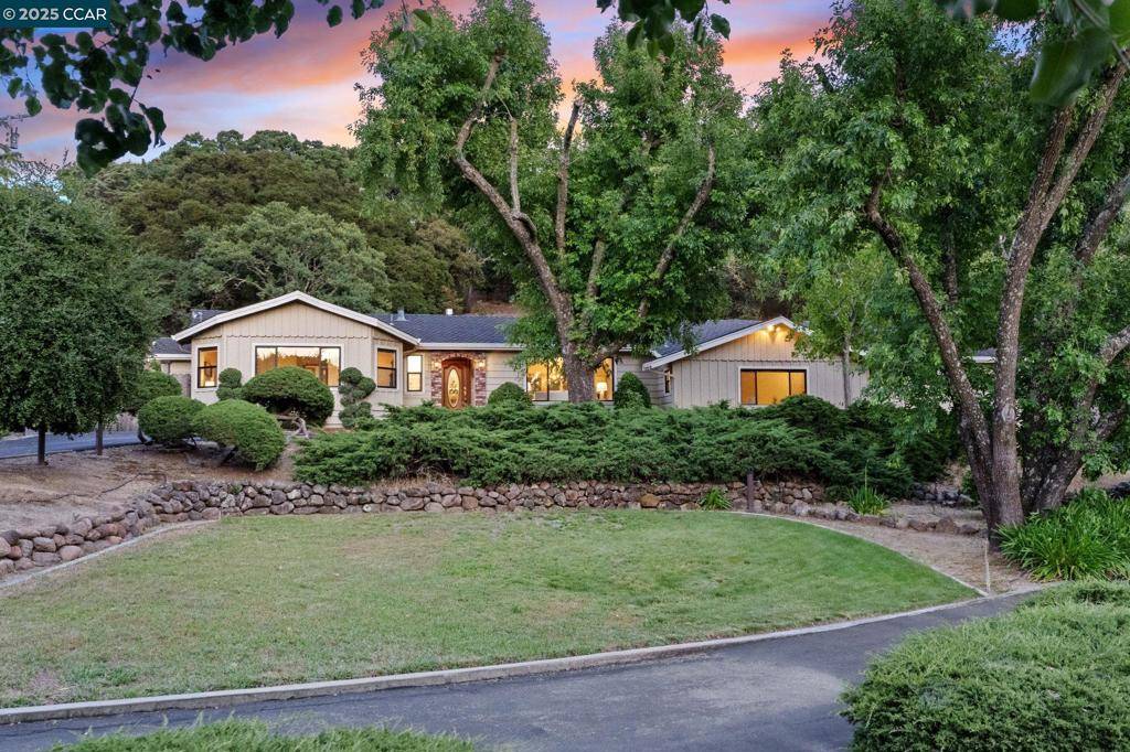 Martinez, CA 94553,3092 Lester Rd