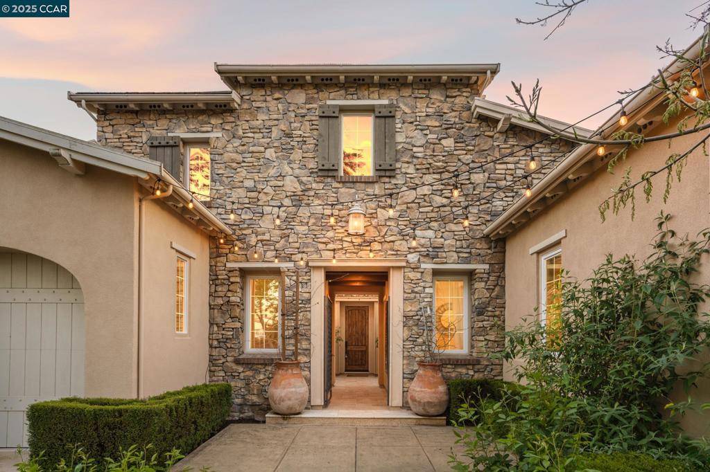 San Ramon, CA 94582,2032 Feathermint Dr