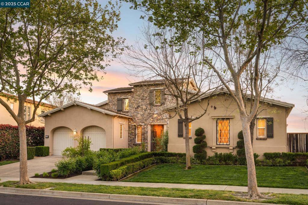 San Ramon, CA 94582,2032 Feathermint Dr