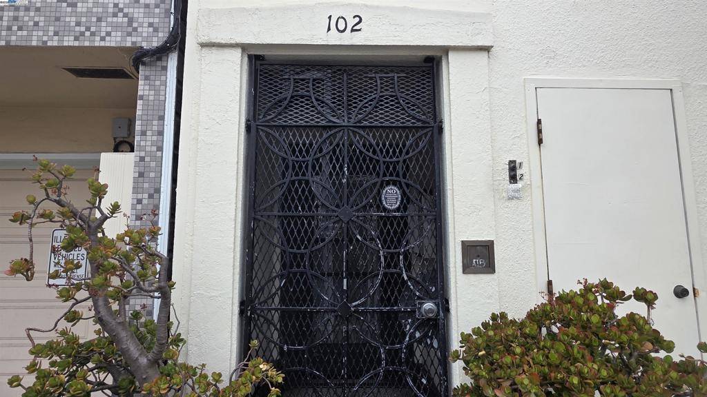 San Francisco, CA 94110,3451 22nd St
