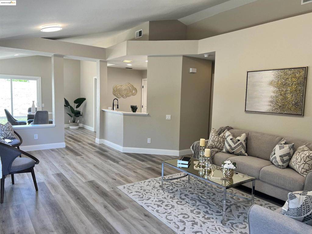Oakley, CA 94561,520 Mockingbird Ln