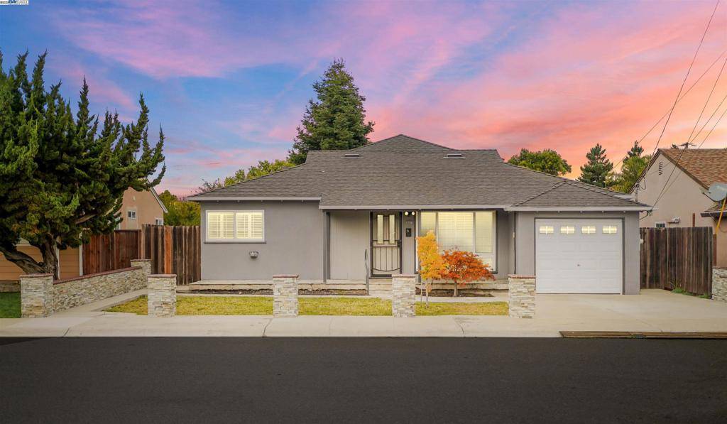 San Lorenzo, CA 94580,17233 Via La Jolla