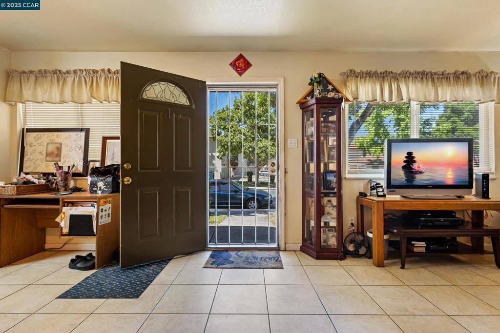 Antioch, CA 94509,2313 Peppertree Way #1