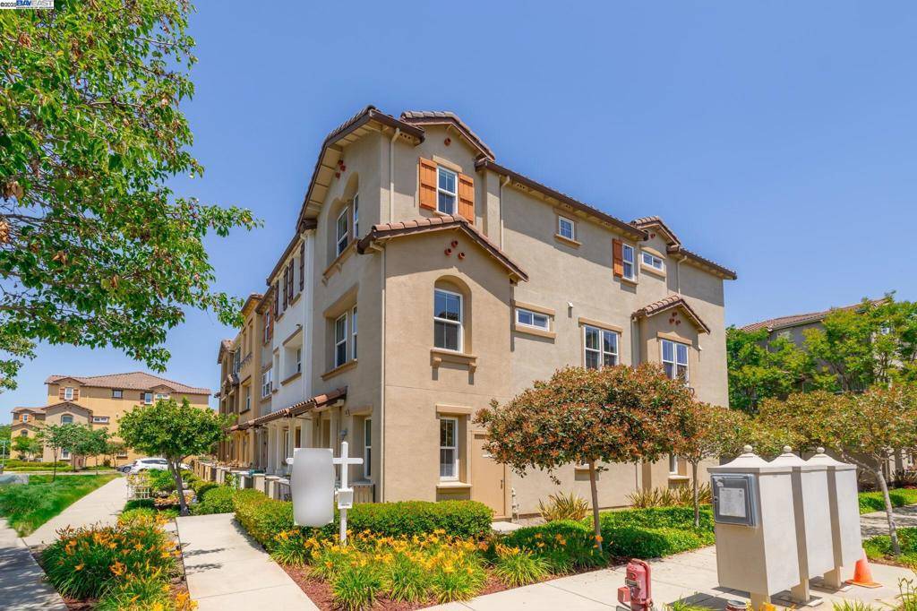 Hayward, CA 94541,1062 Martin Luther King Dr