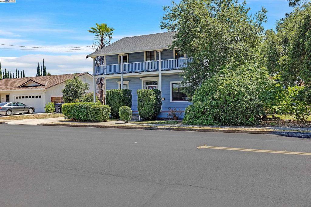 Livermore, CA 94550,2211 College Avenue