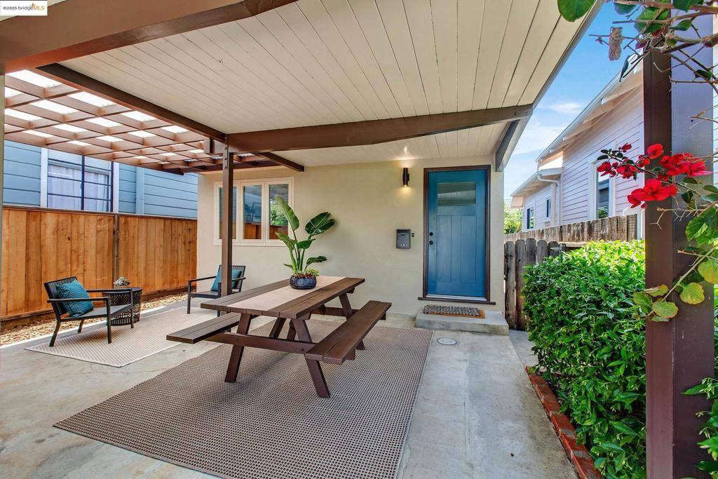 Albany, CA 94706,1062 Cornell Ave