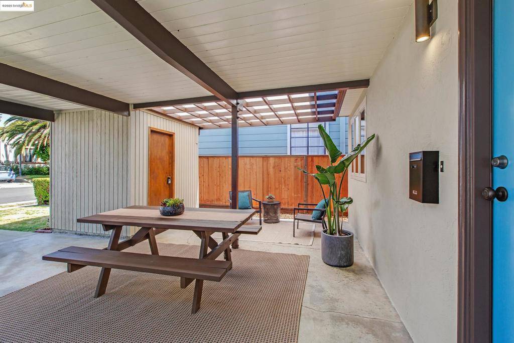 Albany, CA 94706,1062 Cornell Ave