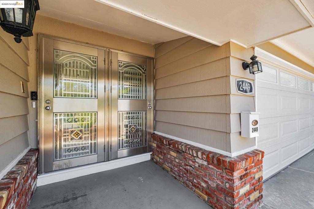 Castro Valley, CA 94546,2449 Riffel Ct