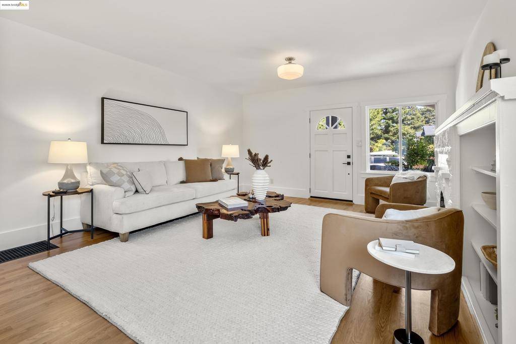 Berkeley, CA 94702,2516 Mathews St