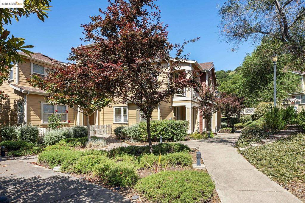 Oakland, CA 94605,6132 Old Quarry Loop