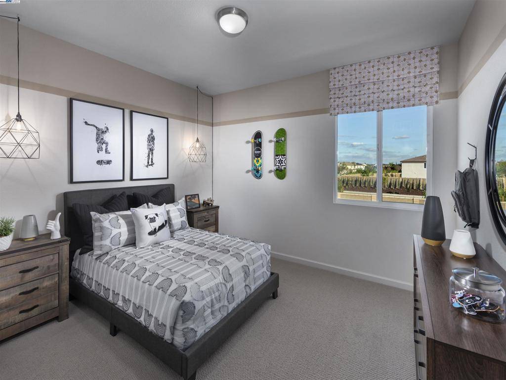 Oakley, CA 94561,655 Channel Cir
