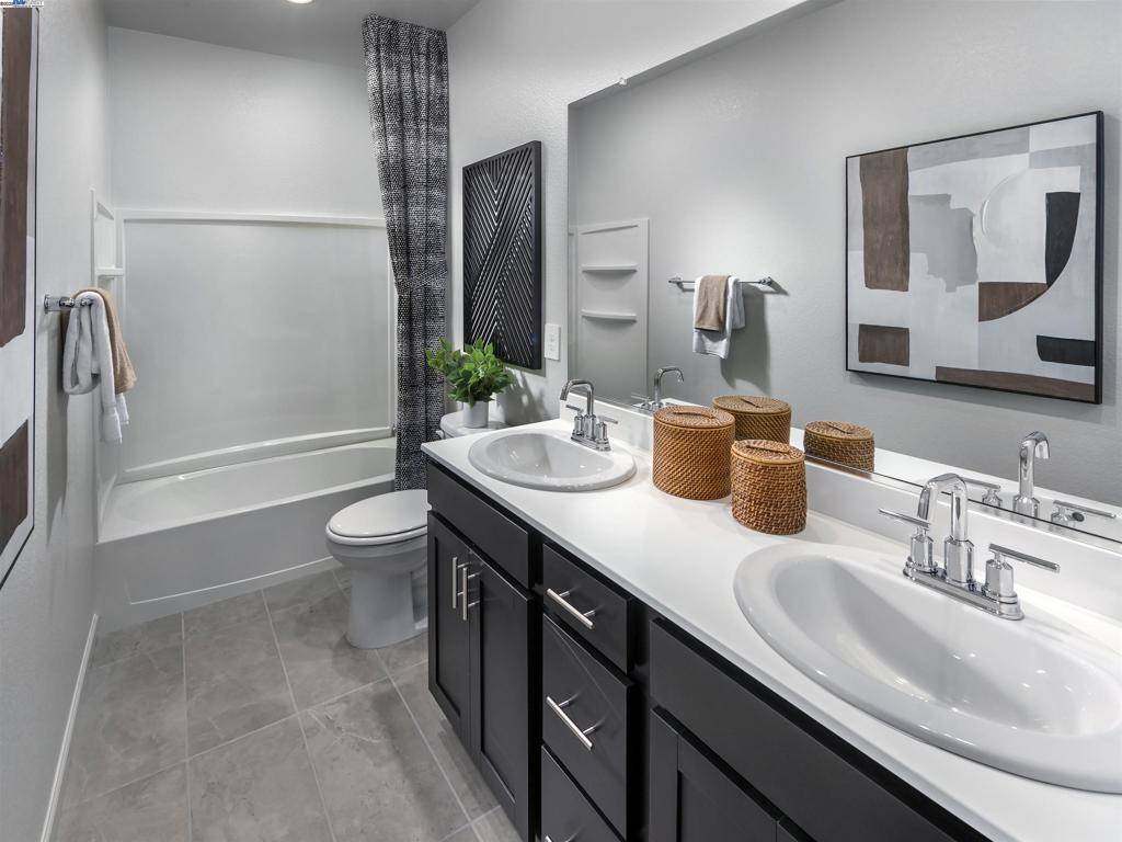 Oakley, CA 94561,655 Channel Cir