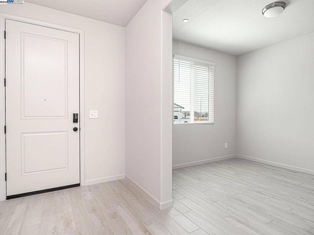 Oakley, CA 94561,663 Channel Cir