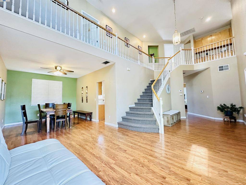 Modesto, CA 95355,3308 Yerington Ct