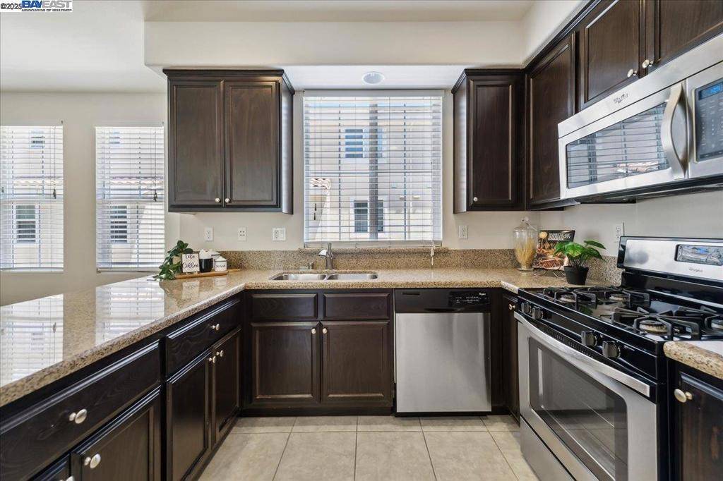 Livermore, CA 94551-0000,164 Heligan Lane #2