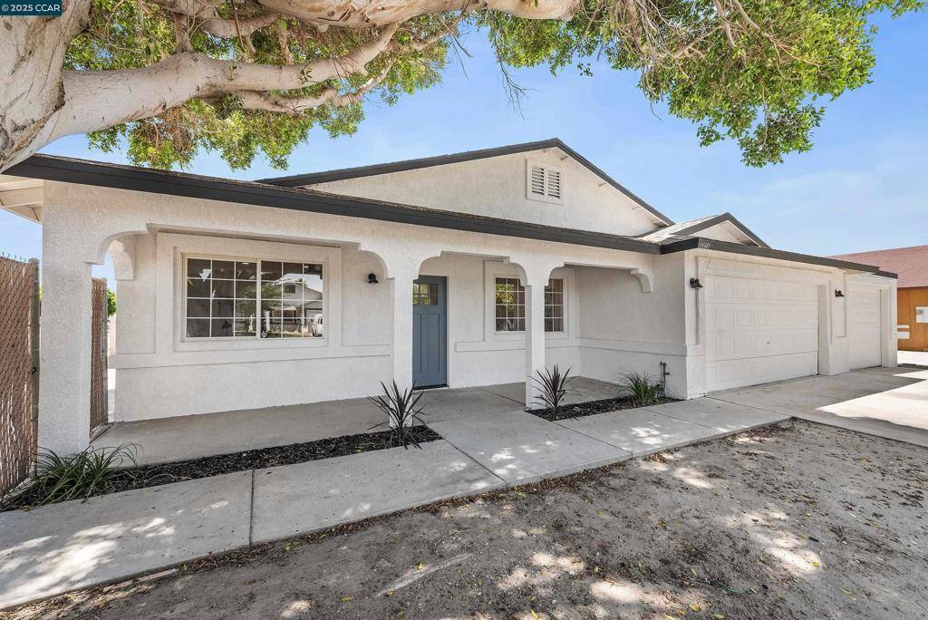Coachella, CA 92236-2235,86149 Calle Bouganville