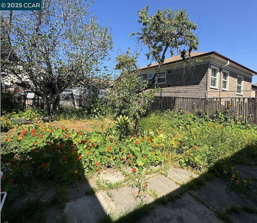 Oakland, CA 94606,2012 E 15Th St