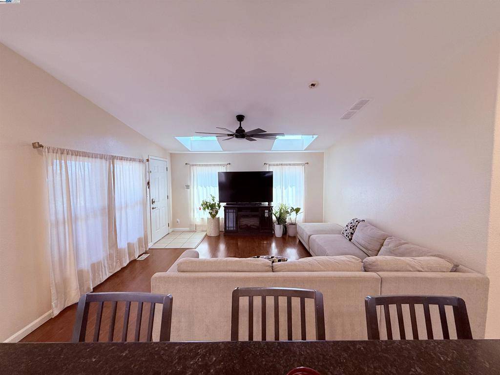 Bay Point, CA 94565,55 Pacifica