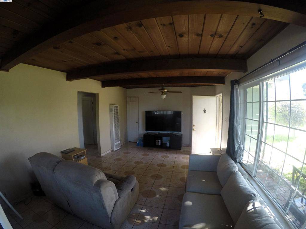 Hayward, CA 94541,267 JERILYNN LN