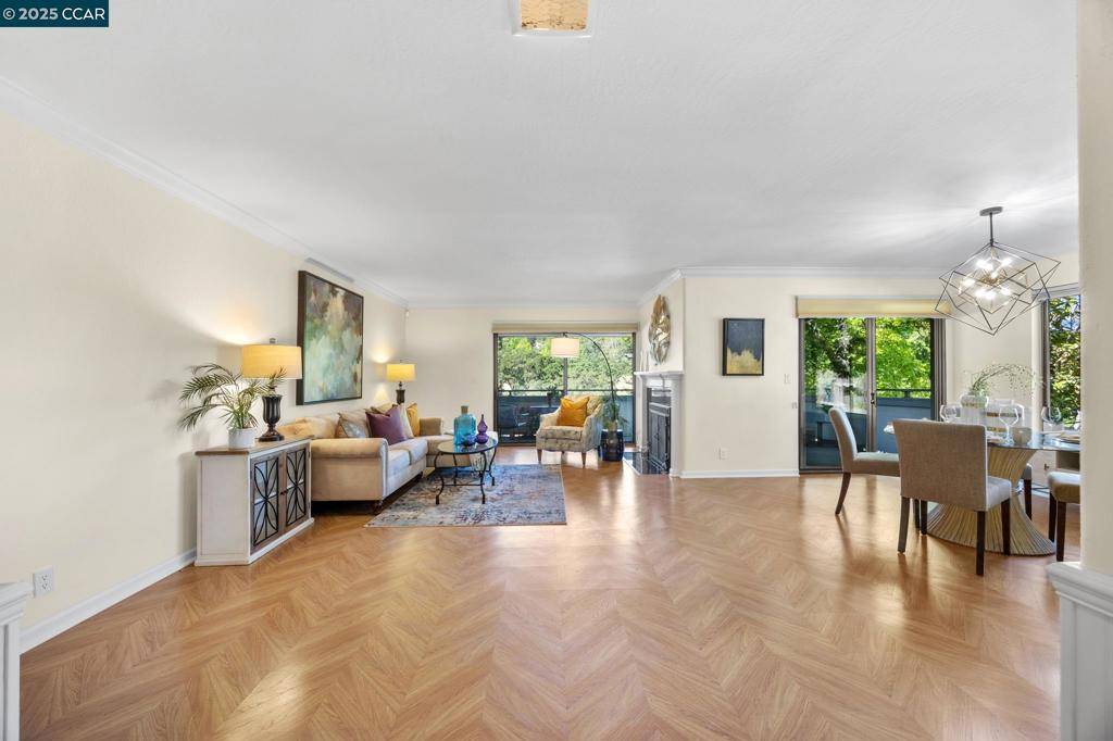 Walnut Creek, CA 94595,3282 Rossmoor Pkwy #4