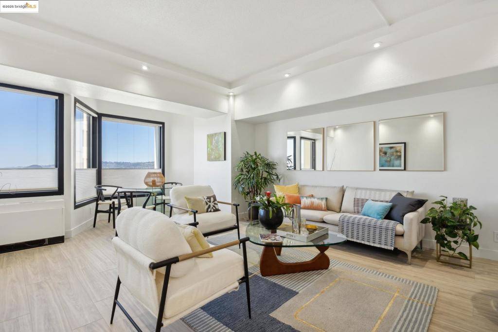 Emeryville, CA 94608,6363 Christie Ave #1504