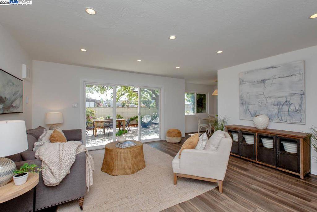 Alameda, CA 94501,2051 Otis Dr #D