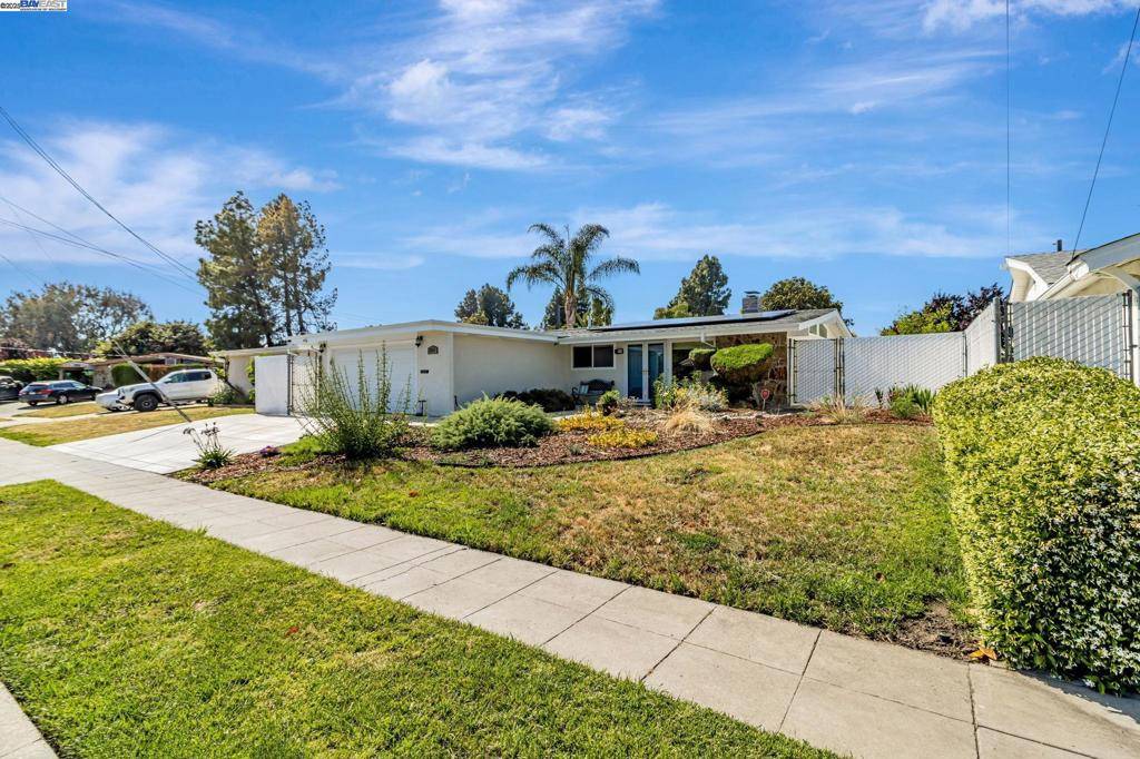 Hayward, CA 94545-2407,1061 Currant Way