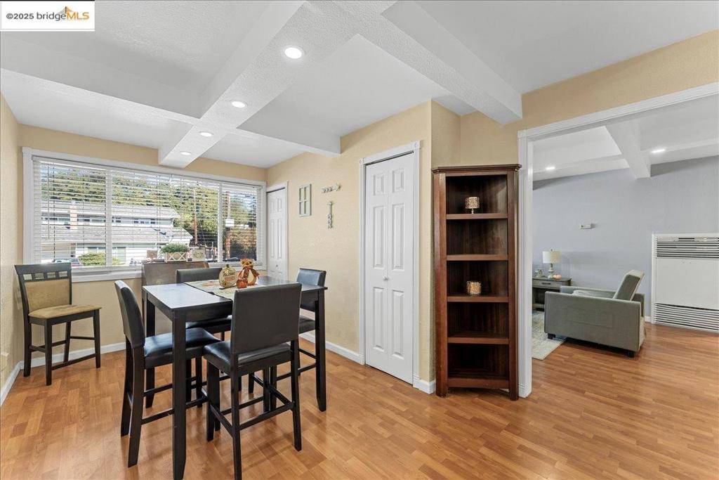 Castro Valley, CA 94546,18943 Crest Ave