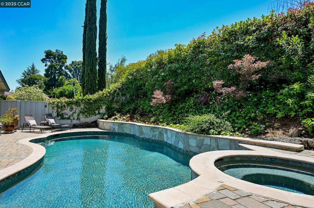 Pleasant Hill, CA 94523,2 Kulani Ln