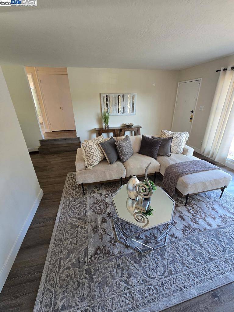 Hayward, CA 94541,2272 Kelly St
