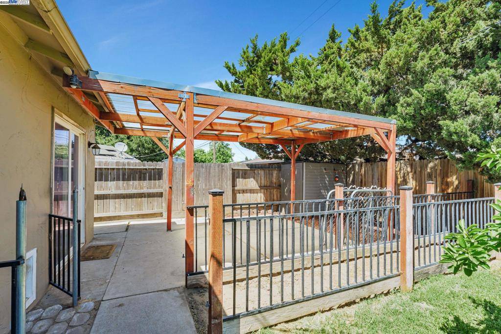 Manteca, CA 95336,604 Helen Ct