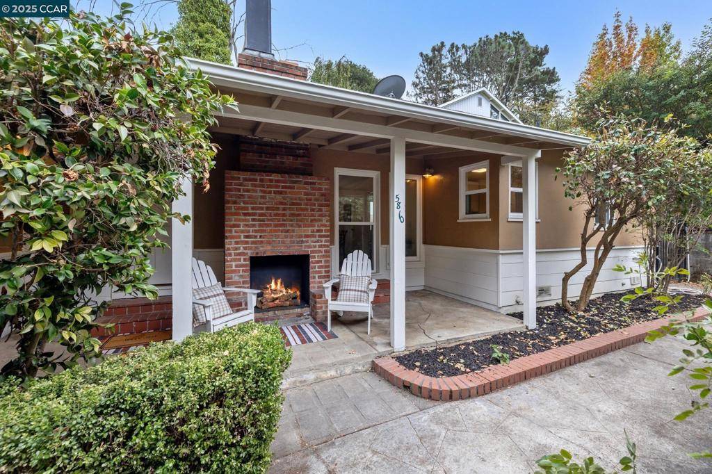 Oakland, CA 94611,5810 Estates Dr