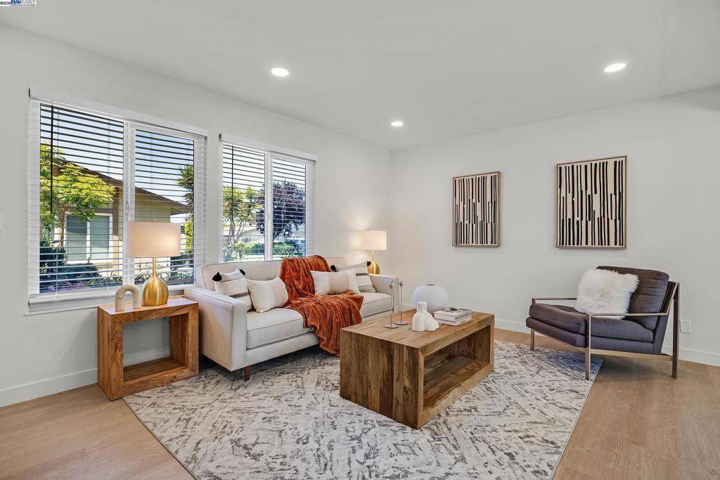 Fremont, CA 94536,4672 Balboa Way