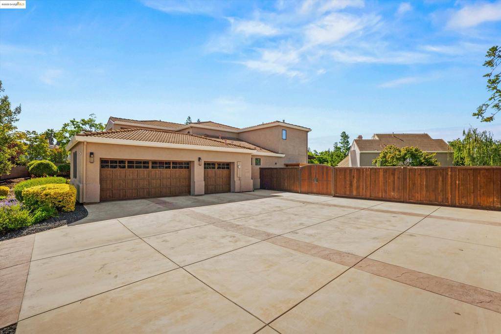 Livermore, CA 94550,379 Yukon Way