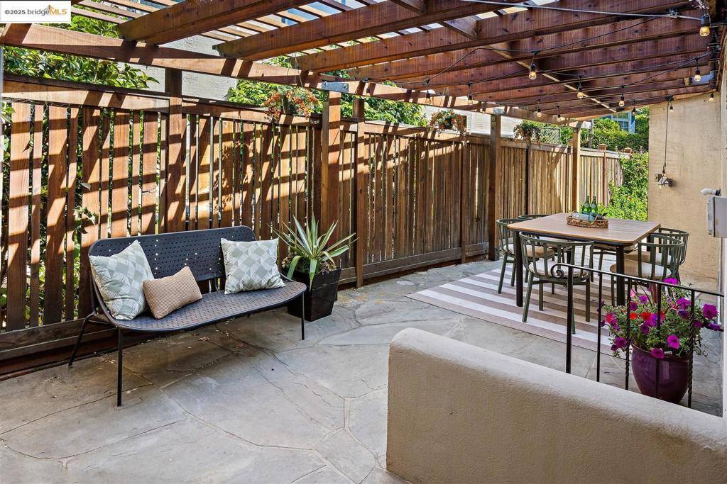 Berkeley, CA 94707,826 Ensenada Ave