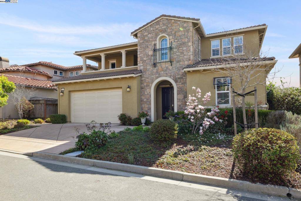 Hayward, CA 94542,31 Stirling Way