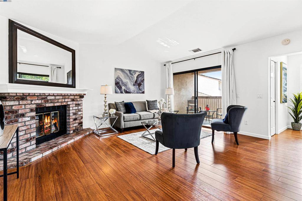 Pleasanton, CA 94566,129 Ray St