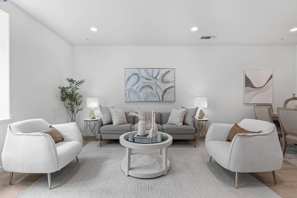 Dublin, CA 94568,6677 S Mariposa Ln