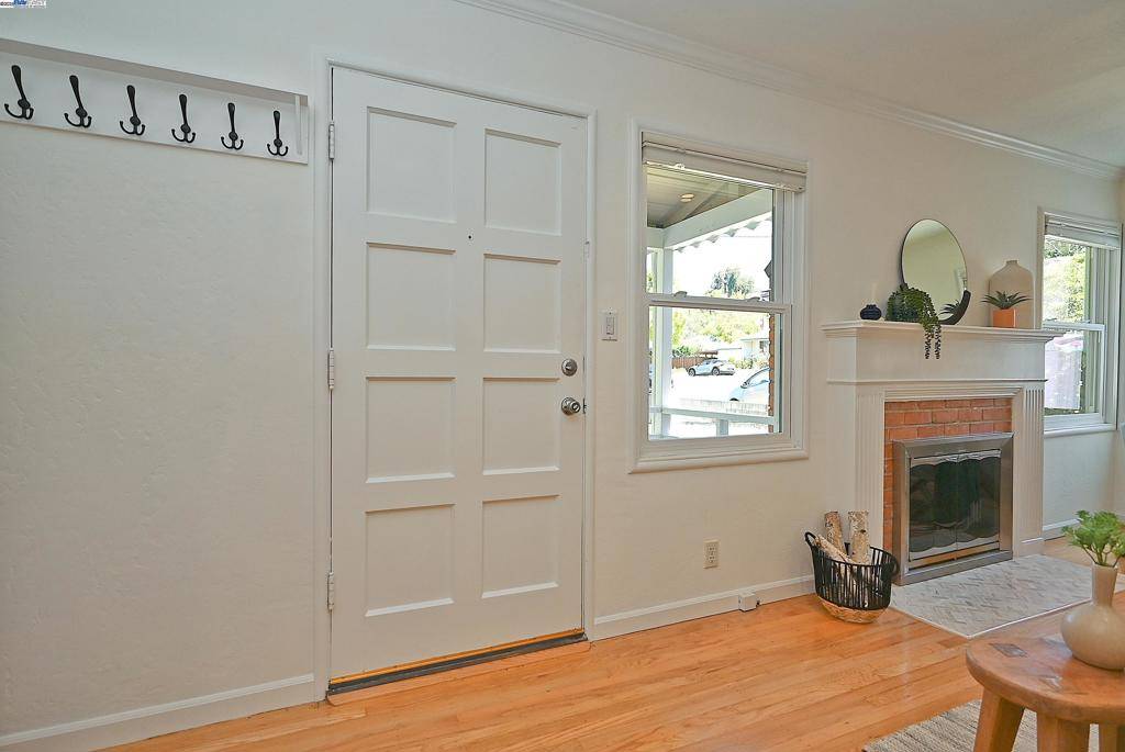 San Leandro, CA 94578,2044 Strang Ave