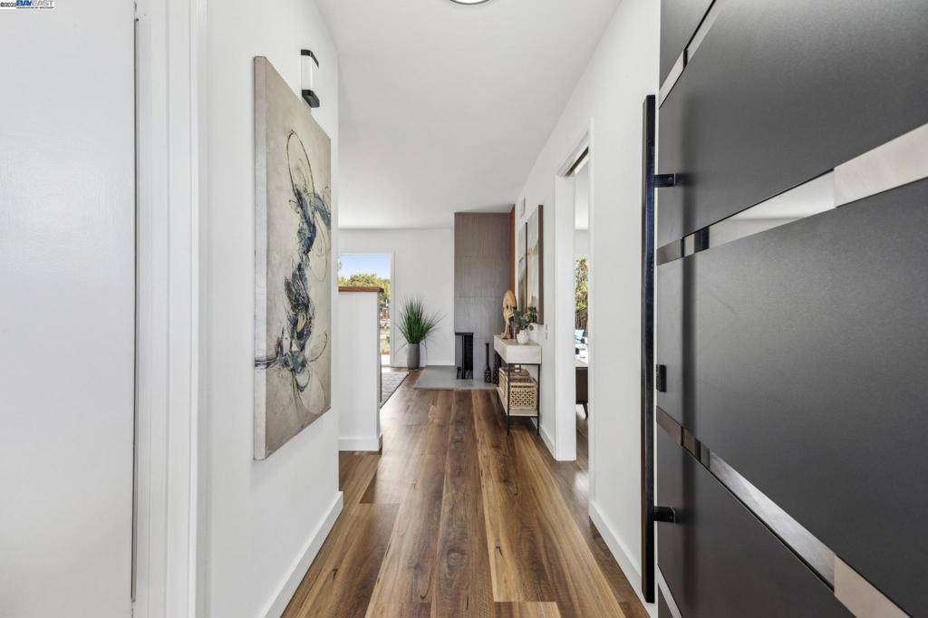 Alameda, CA 94501,1915 Otis Dr