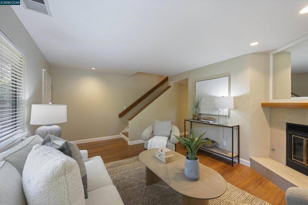 Walnut Creek, CA 94597,2340 Westcliffe Ln #C
