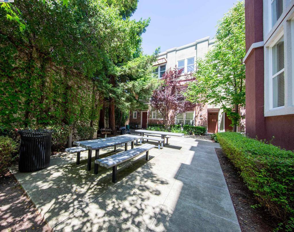Hayward, CA 94541,640 Plaza Place