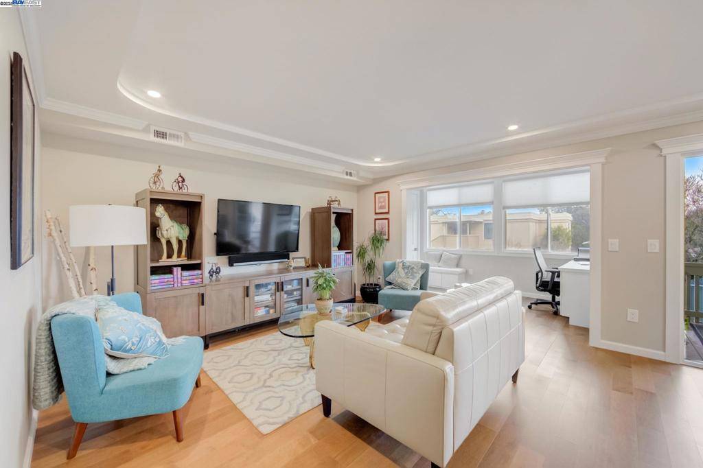 Walnut Creek, CA 94595,1608 Golden Rain Road #4