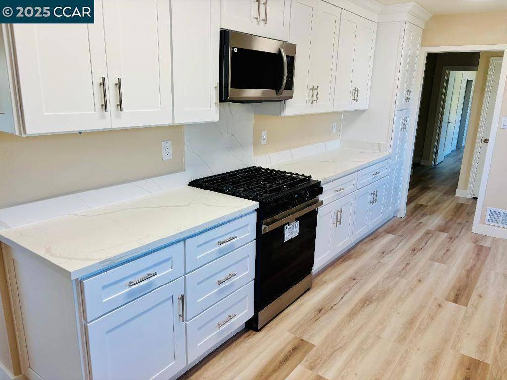 Martinez, CA 94553,1011 Harbor View Dr