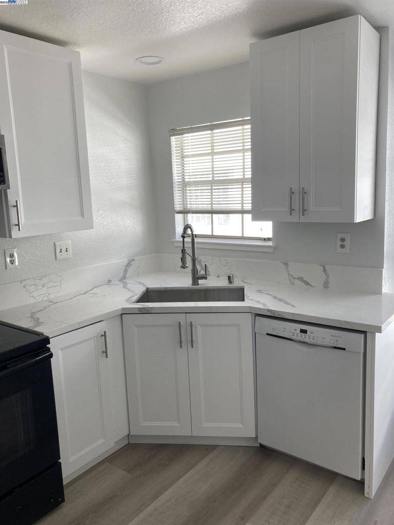 987 Belmont Ter Sunnyvale, CA 94086