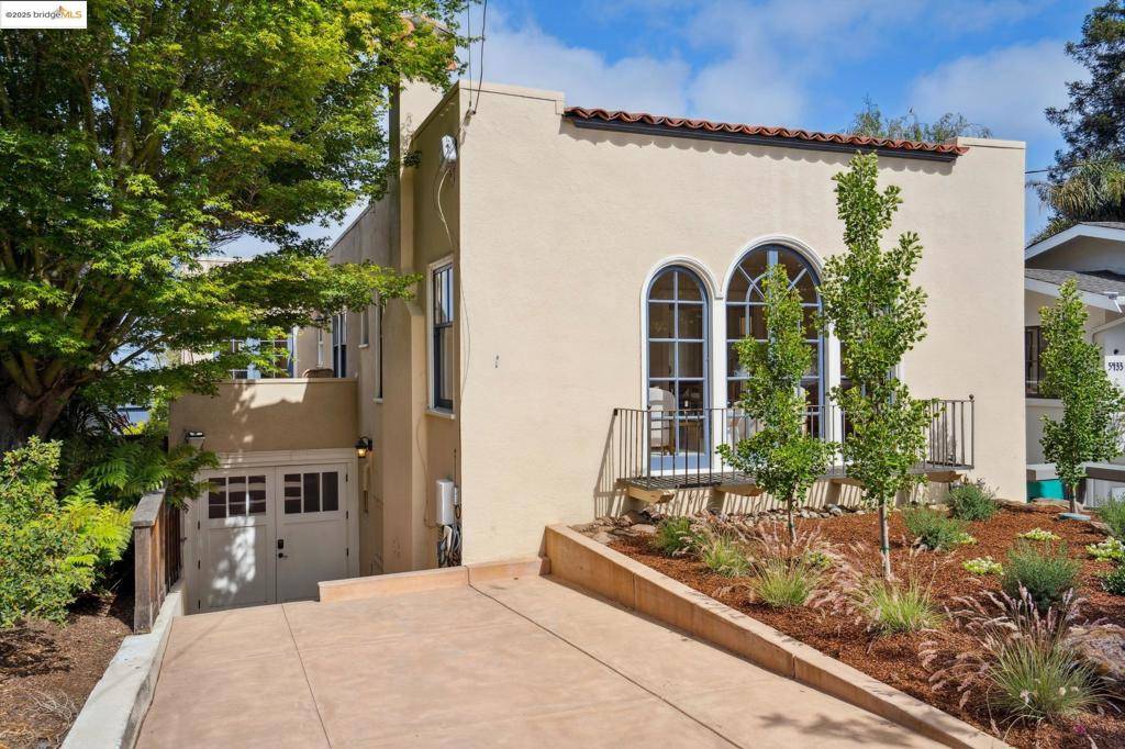 Oakland, CA 94618-1743,5429 Belgrave Pl.