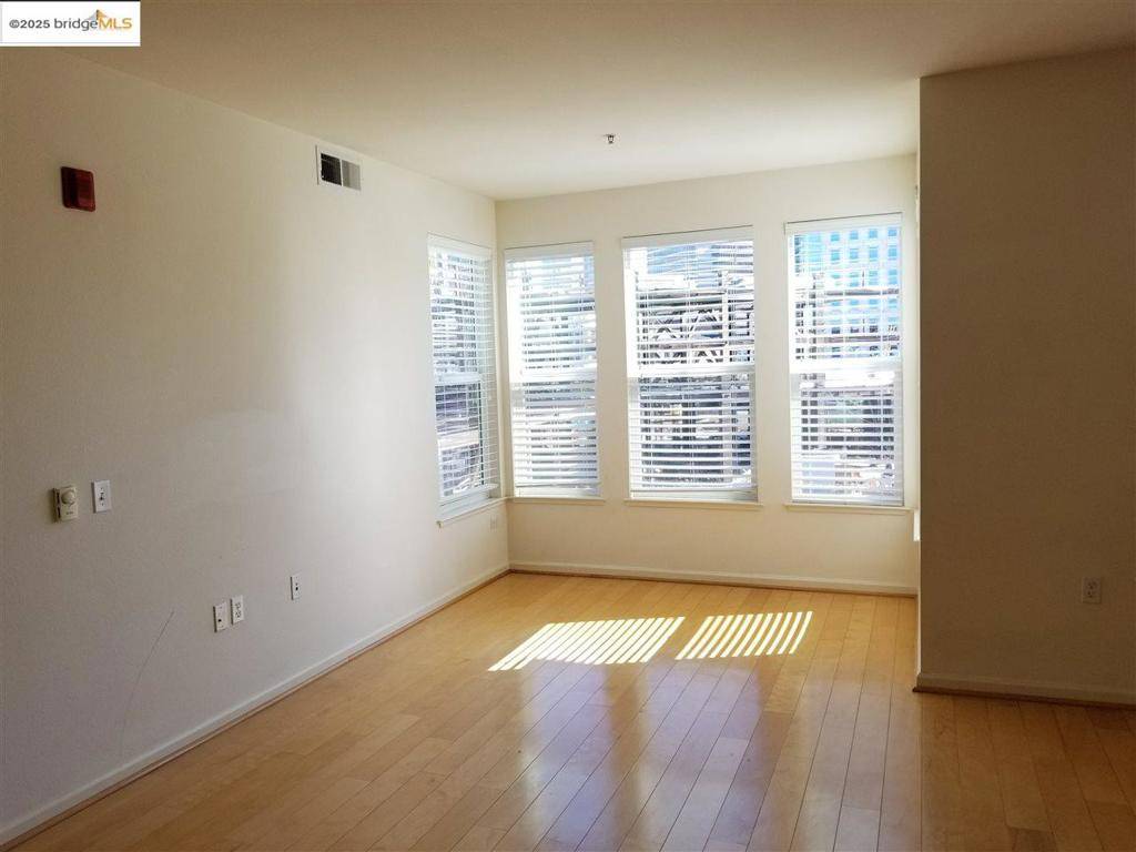Oakland, CA 94607,655 12Th St